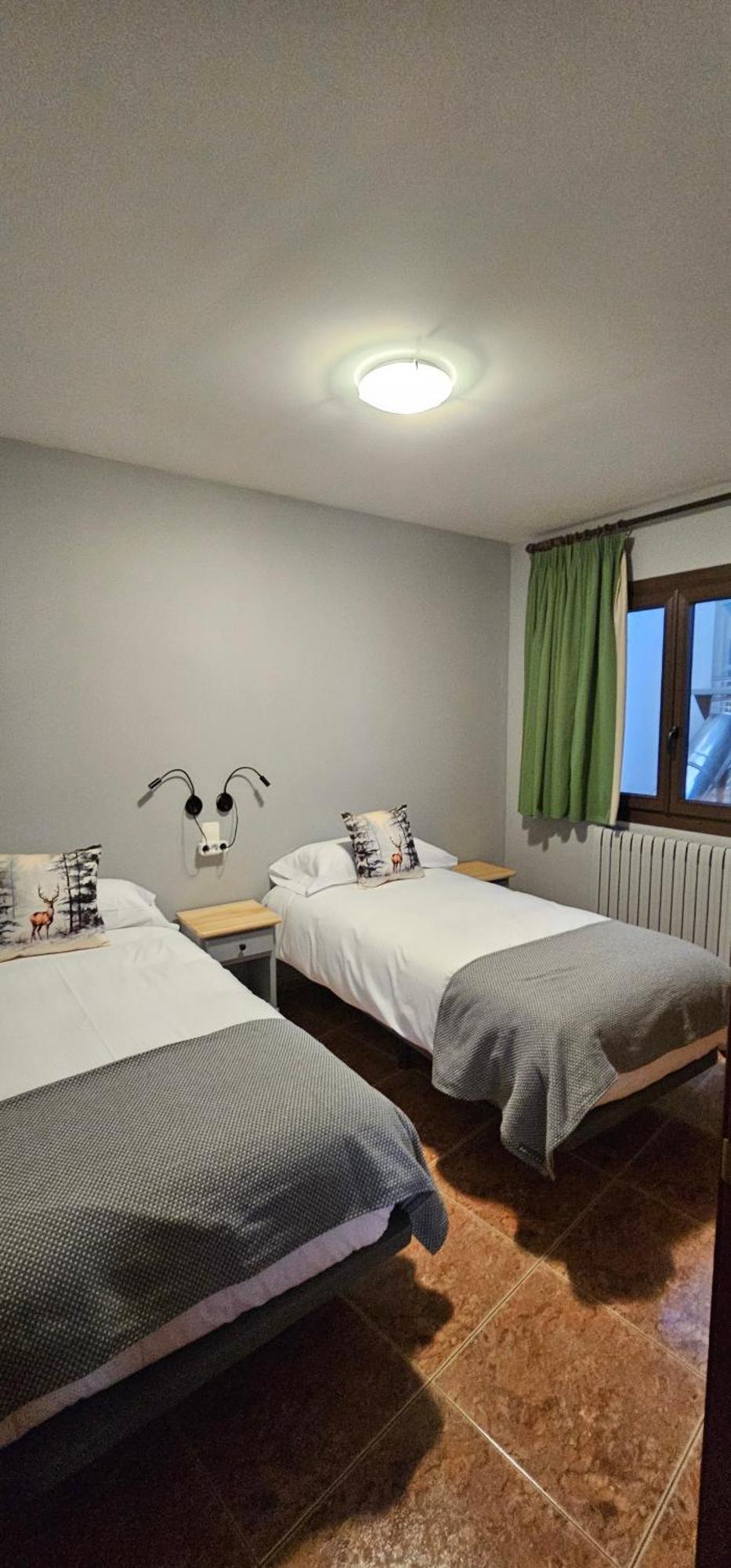 Apartaments Bonet ปัล ภายนอก รูปภาพ